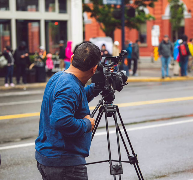 MWD - Cameramen Filming