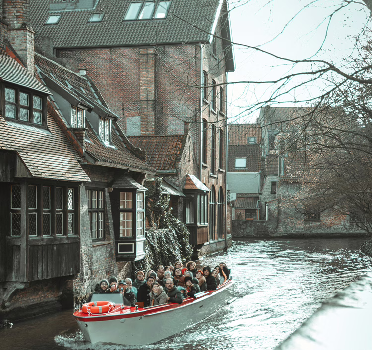 MWD - Groupe en tournée en canoë